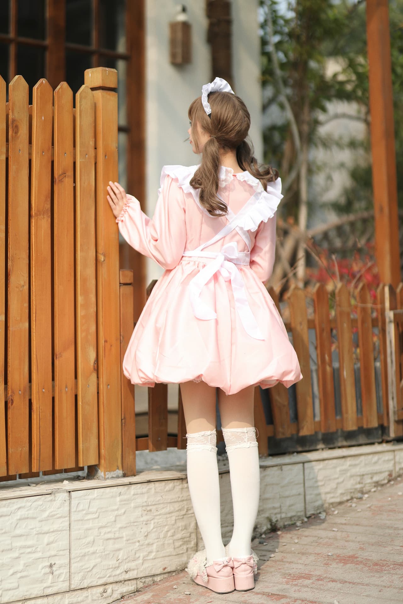 優美なフリルメイド服
