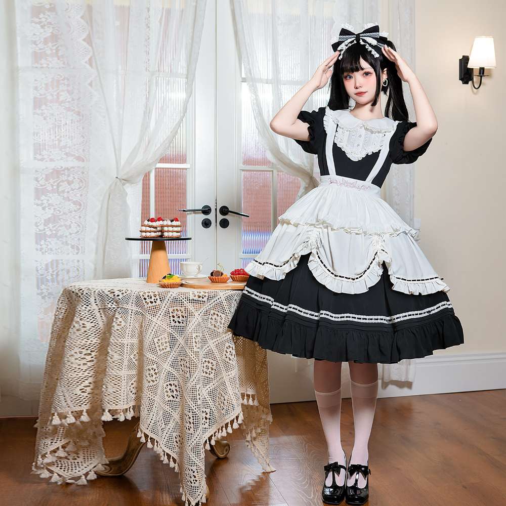 フリルたっぷり甘ロリメイド服