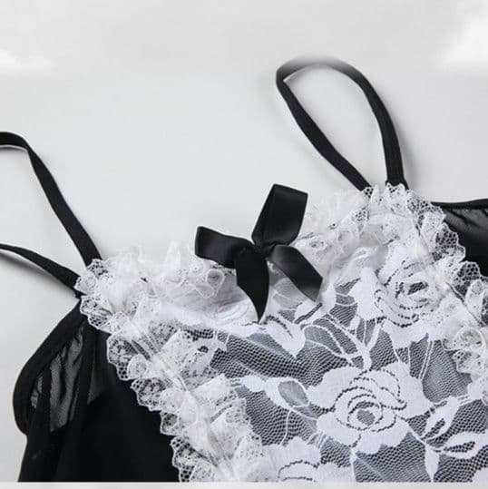 レース使いが上位品なメイド服