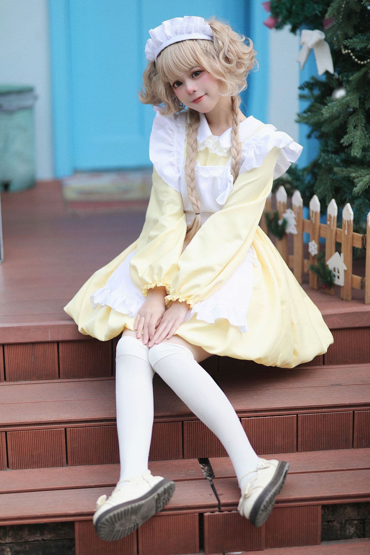 優美なフリルメイド服
