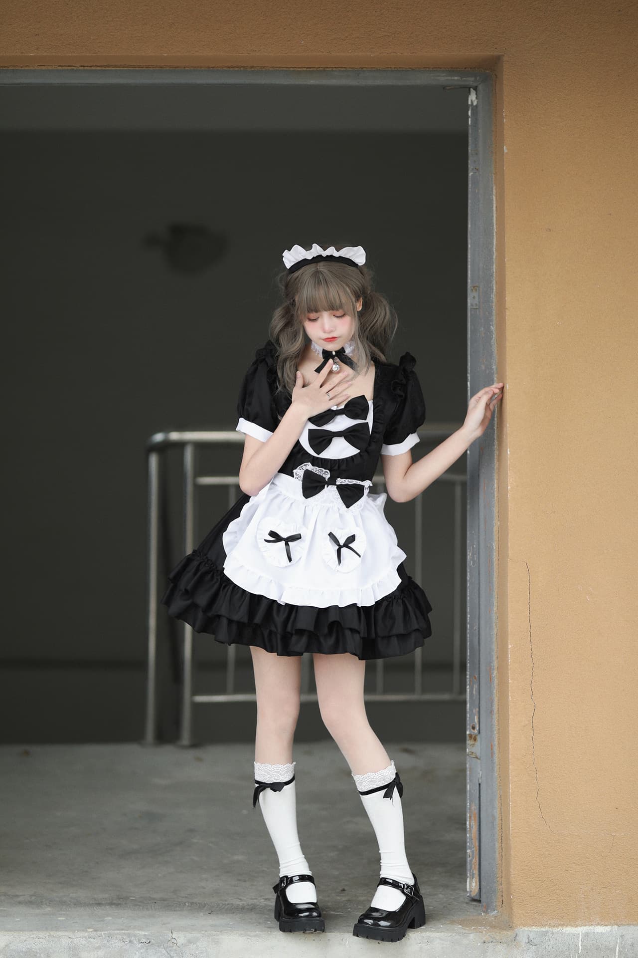 姫系フリルメイド服 胸リボンワンピース