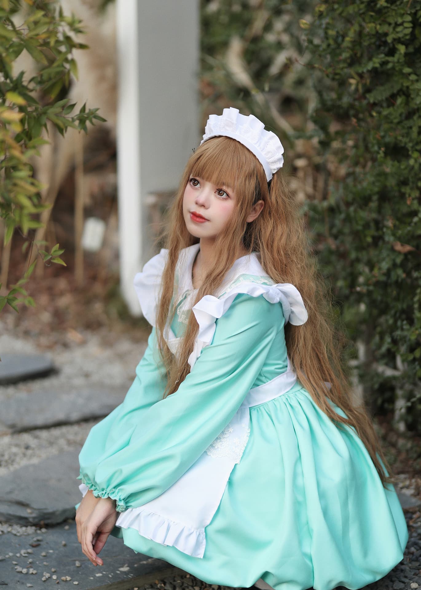優美なフリルメイド服