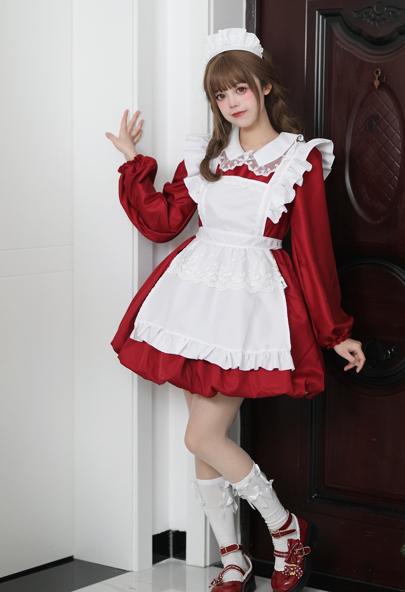 優美なフリルメイド服