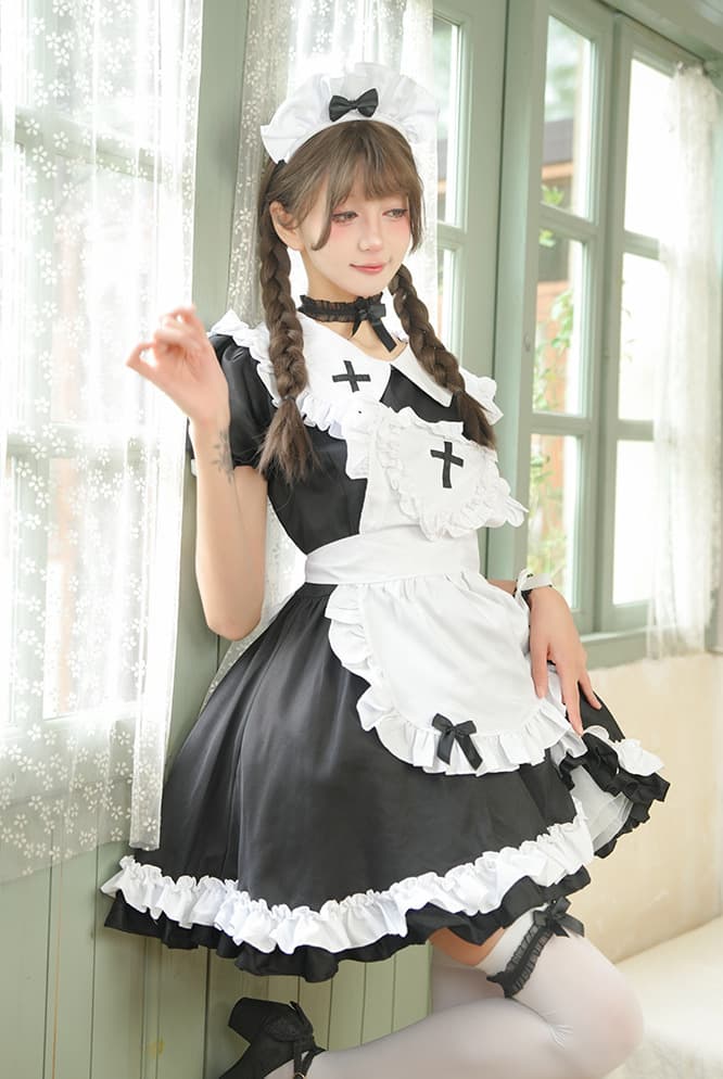 ゴシック調フリルメイド服 十字架デザイン
