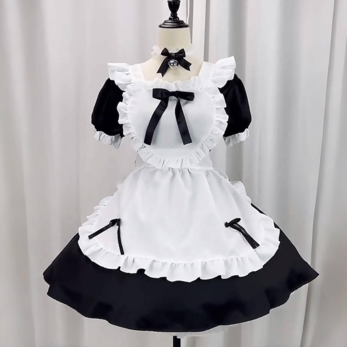 フリルたっぷりメイド服セット