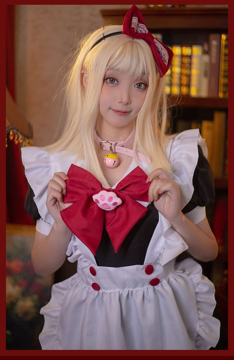 ふわふわフリルのメイド服衣装