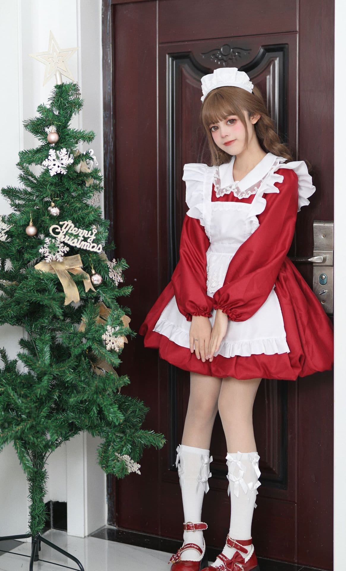 優美なフリルメイド服