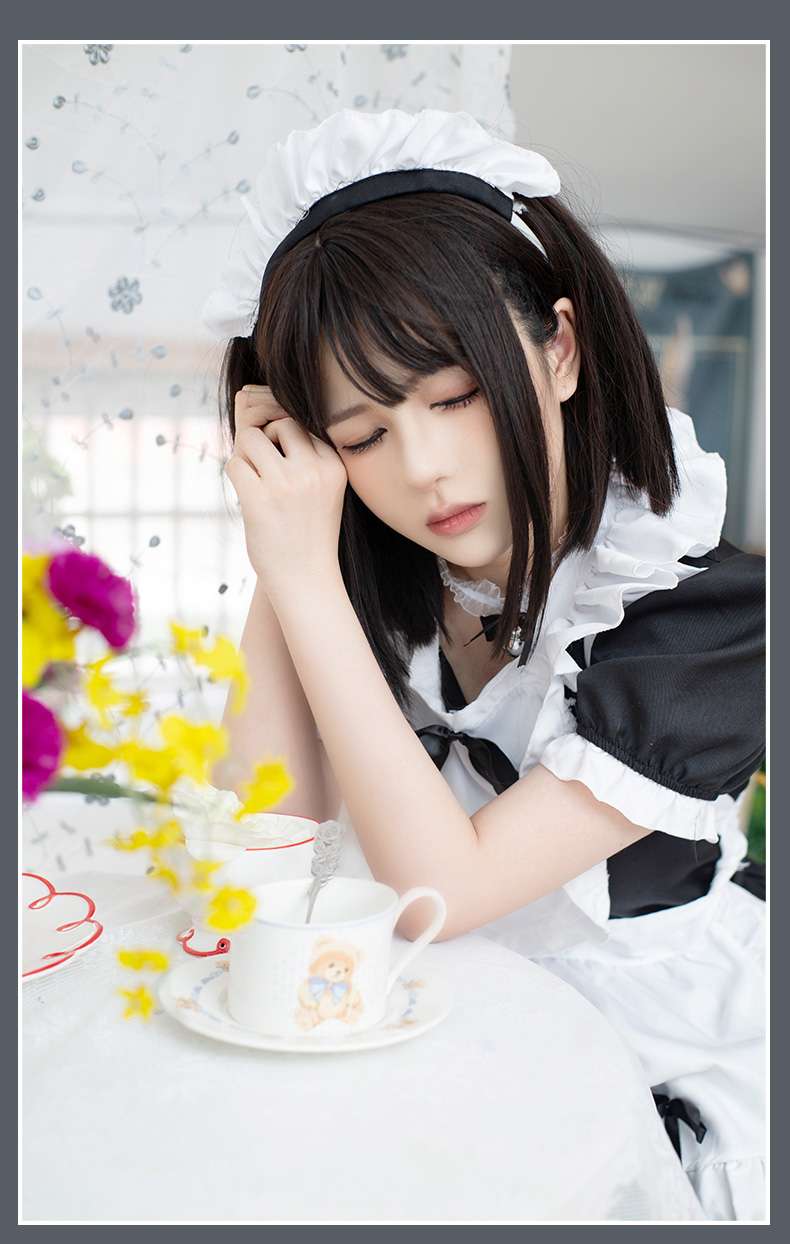レトロ風メイド服ワンピース