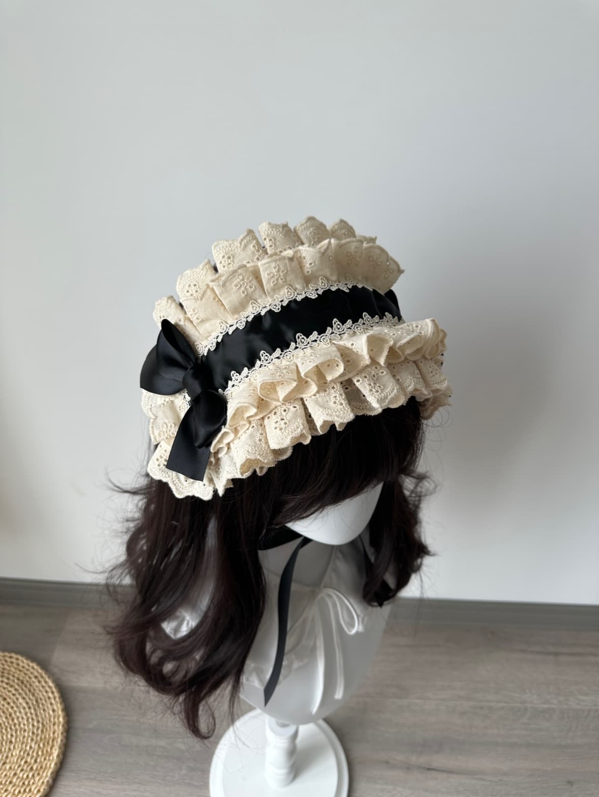 メイド服 華やかレースフリル付きメイドカチューシャ