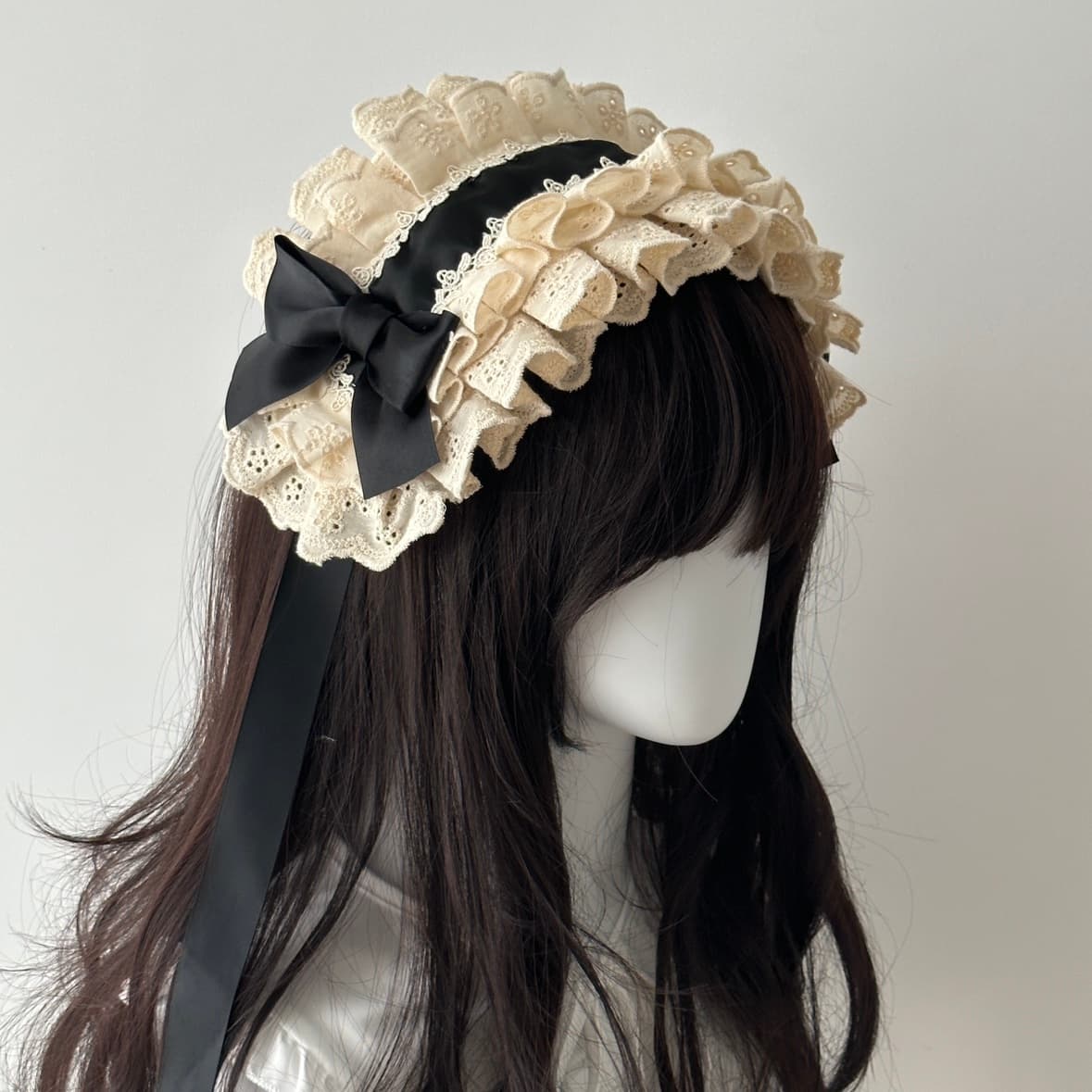 メイド服 華やかレースフリル付きメイドカチューシャ