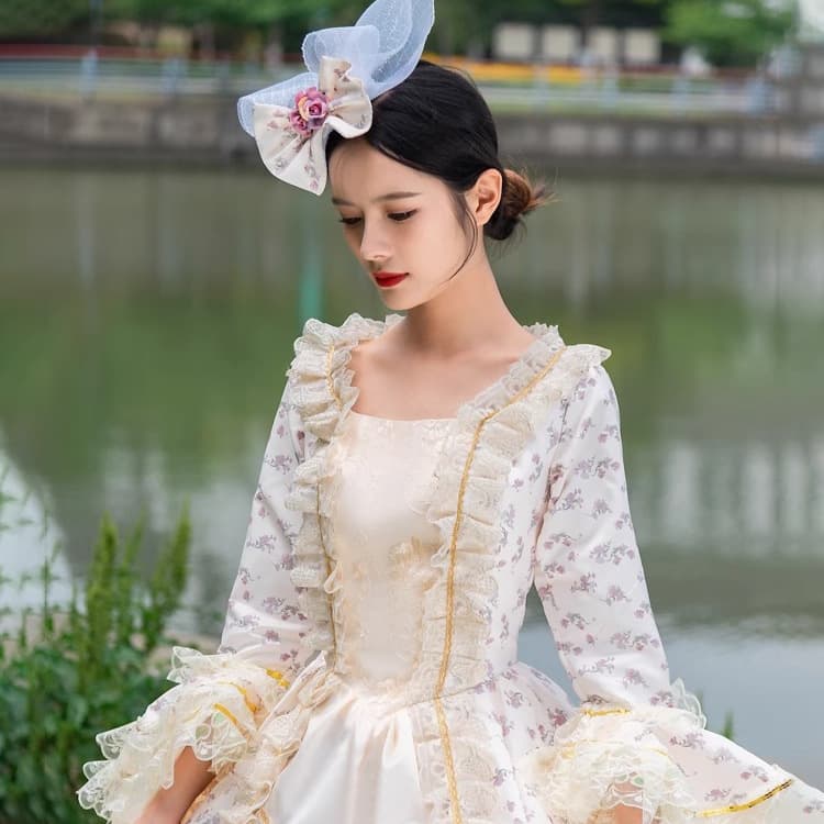 メイド服 宮廷風レース装飾ドレス