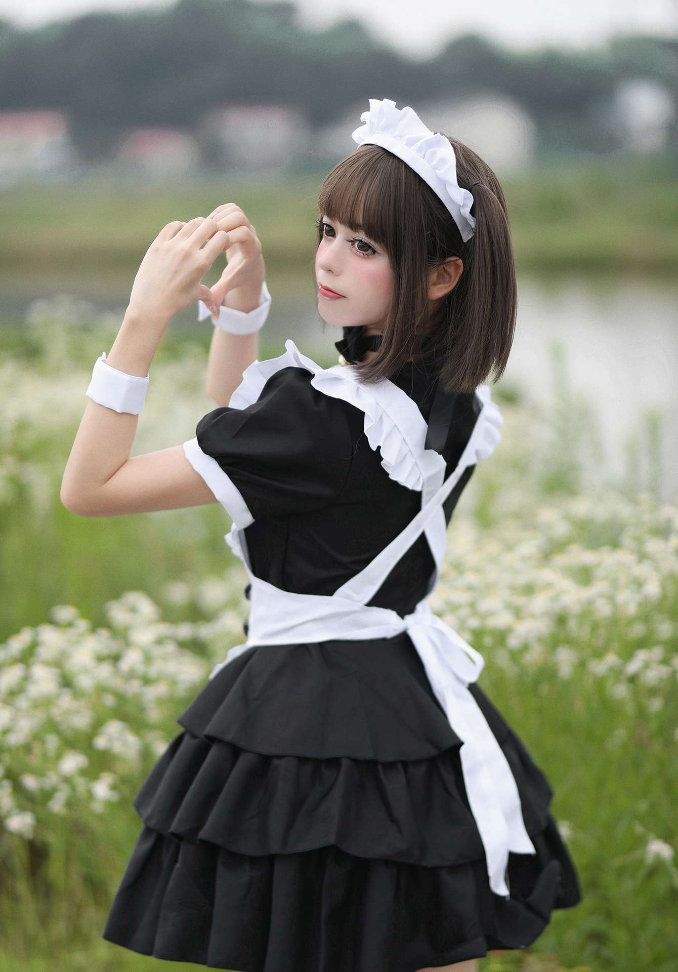 メイド服 フリル付きメイド風ワンピース
