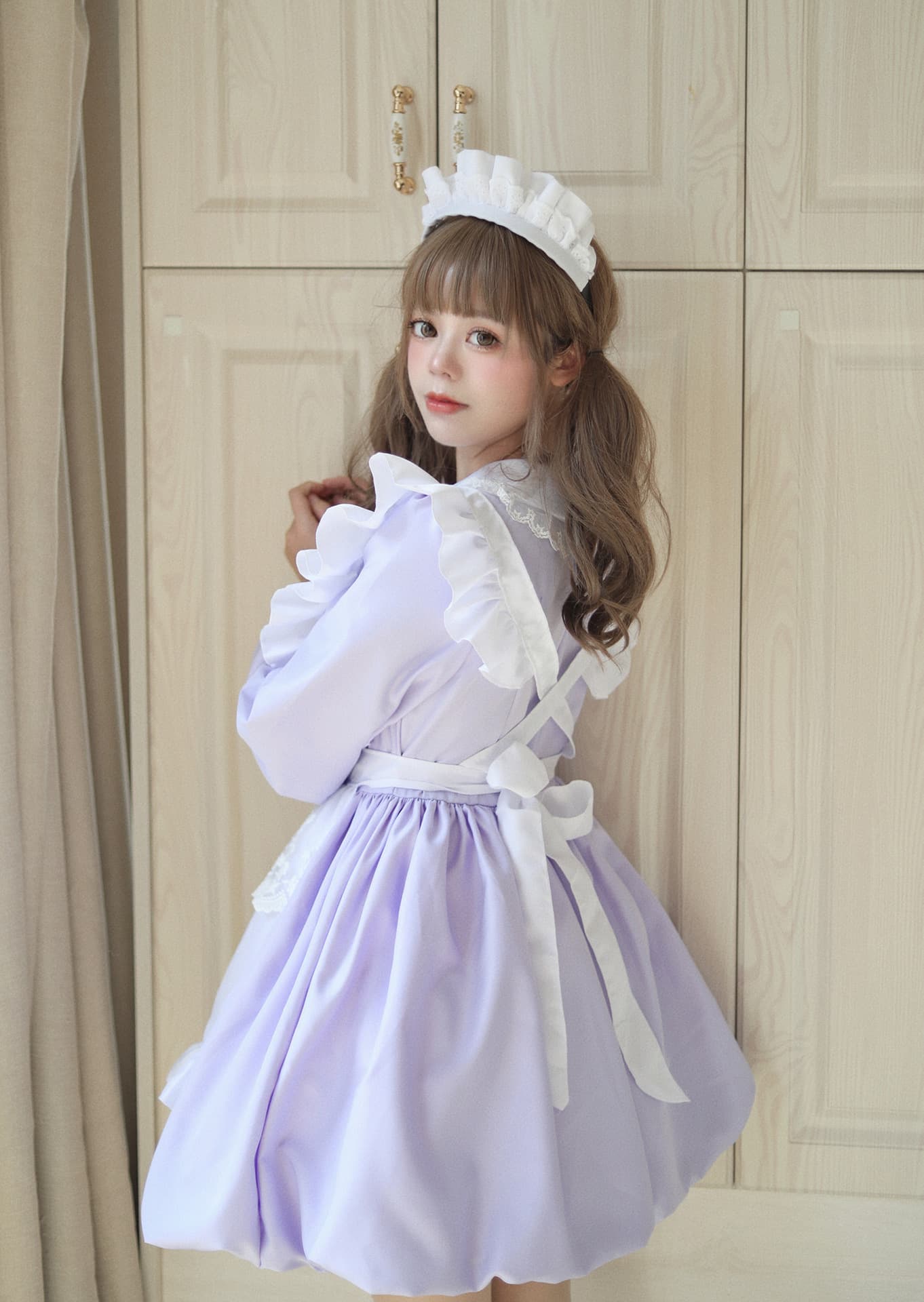優美なフリルメイド服