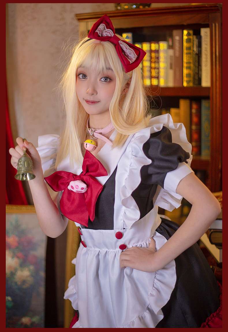 ふわふわフリルのメイド服衣装