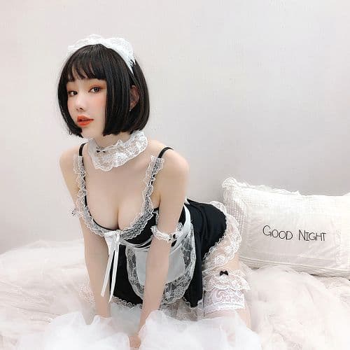 黒レース付き 魅惑のメイド服 コスプレ衣装