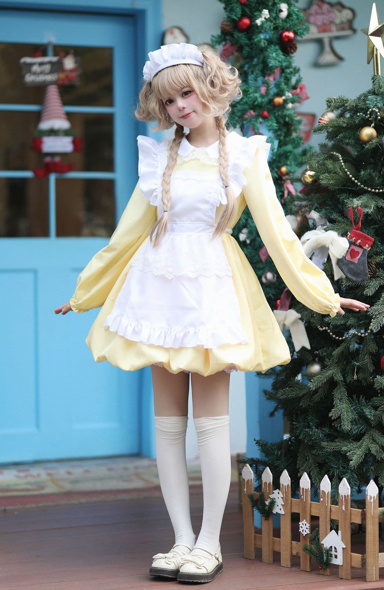 優美なフリルメイド服