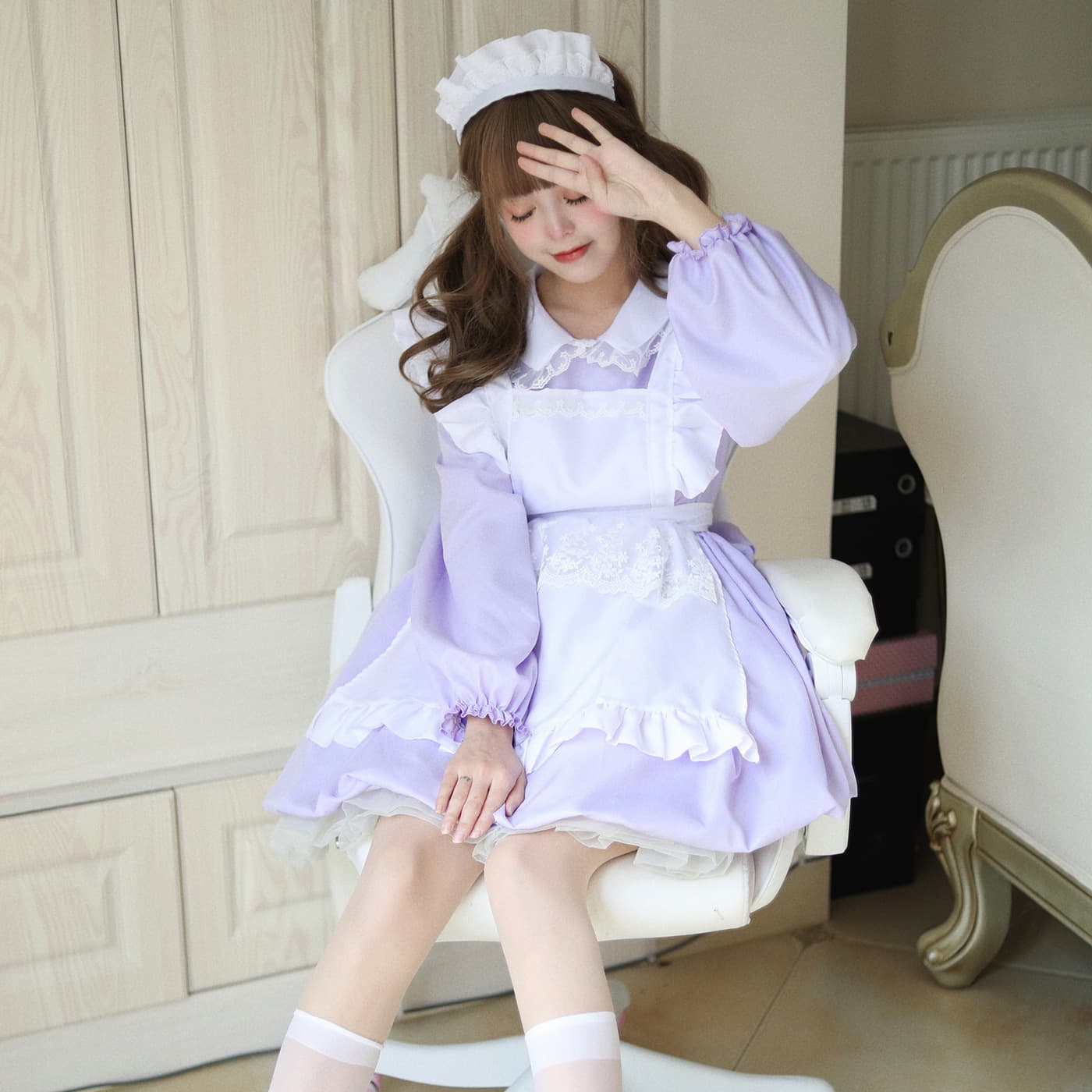 優美なフリルメイド服