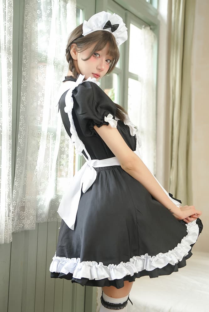 ゴシック調フリルメイド服 十字架デザイン