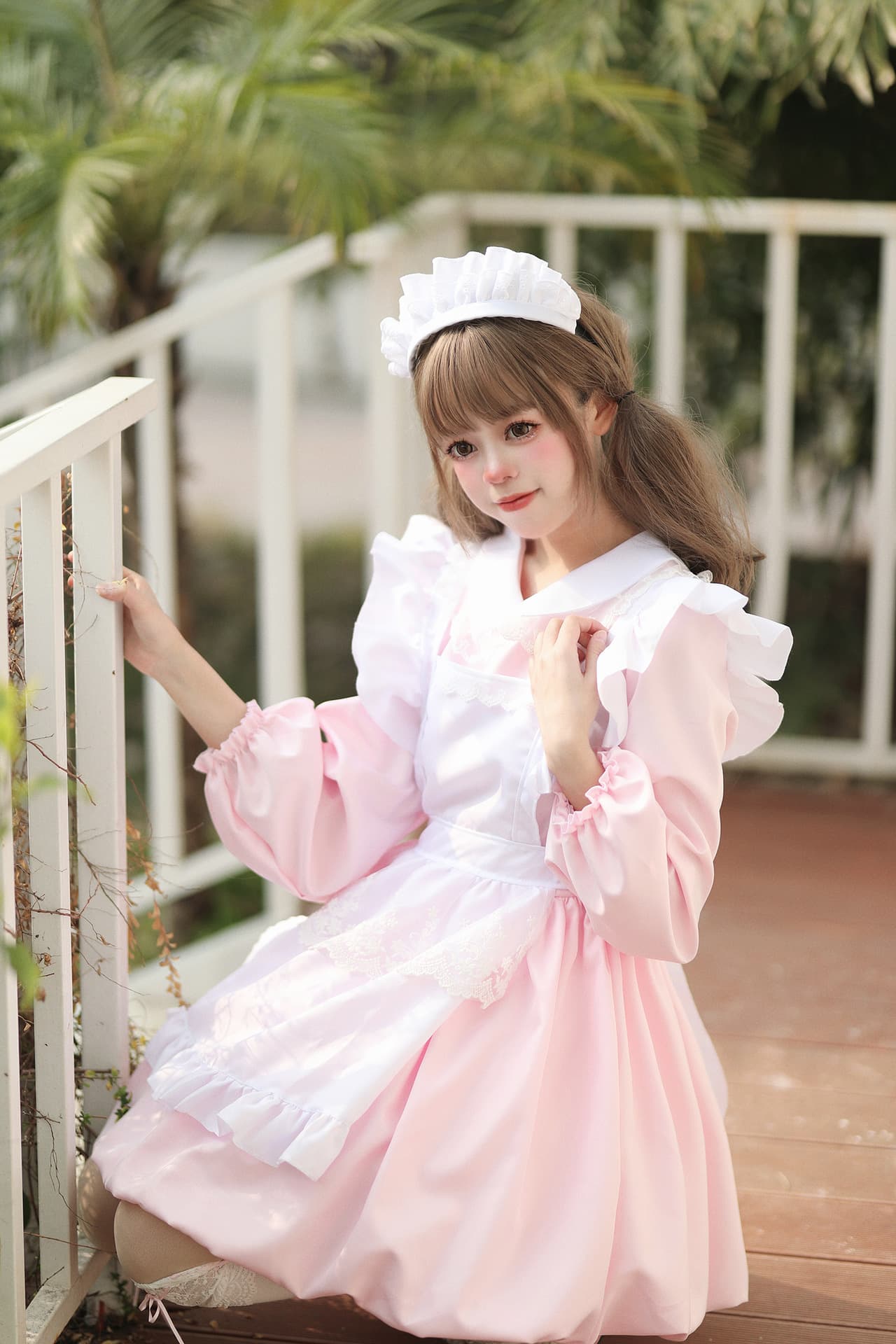 優美なフリルメイド服