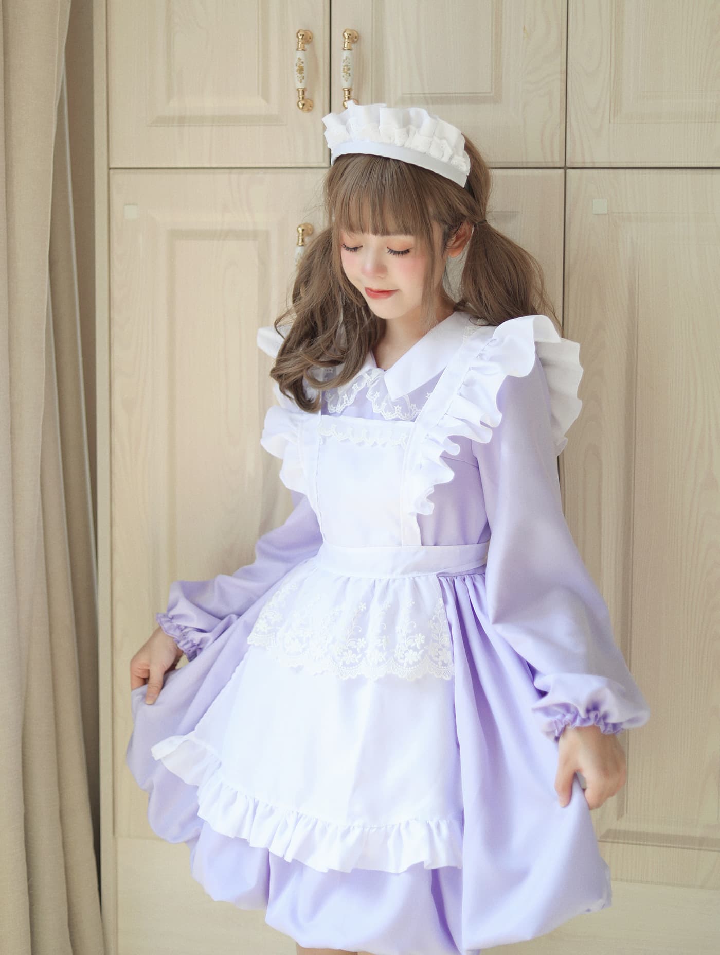 優美なフリルメイド服