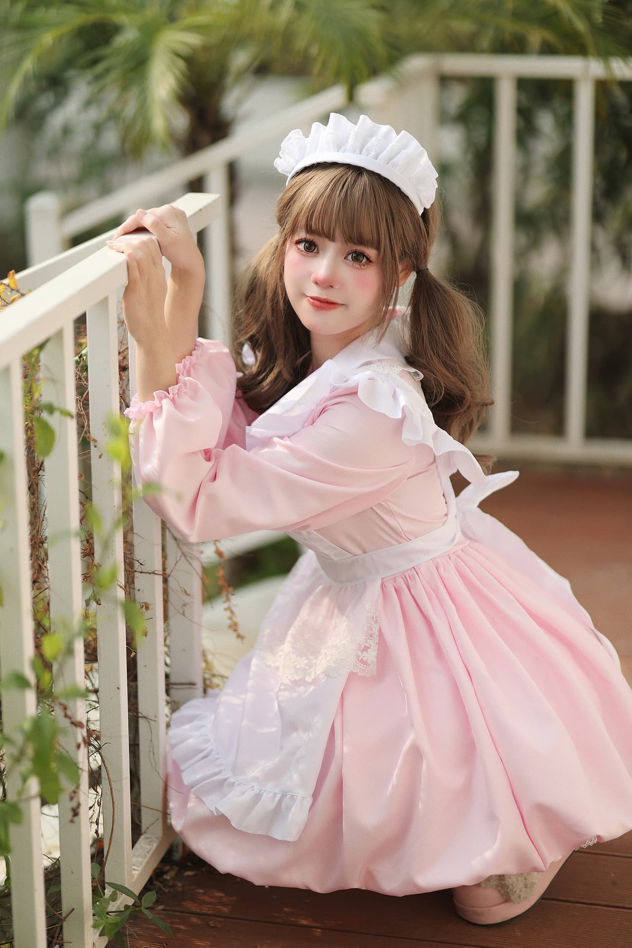 優美なフリルメイド服