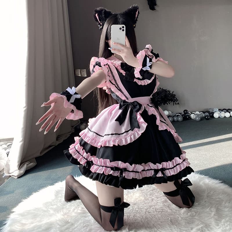 フリルたっぷりメイド服ドレス