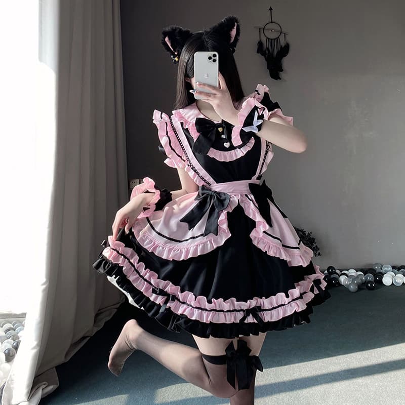 フリルたっぷりメイド服ドレス