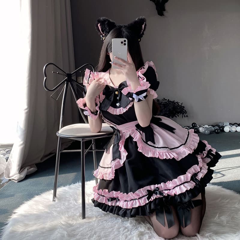 フリルたっぷりメイド服ドレス